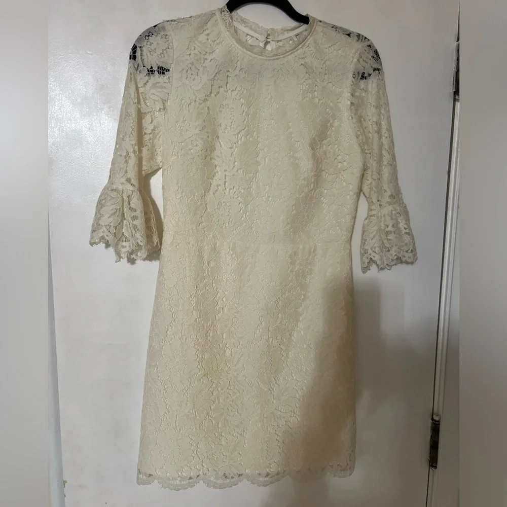 Lisa & Lucy off white lace mini dress, lined in front and bottom, open back - Picture 1 of 9